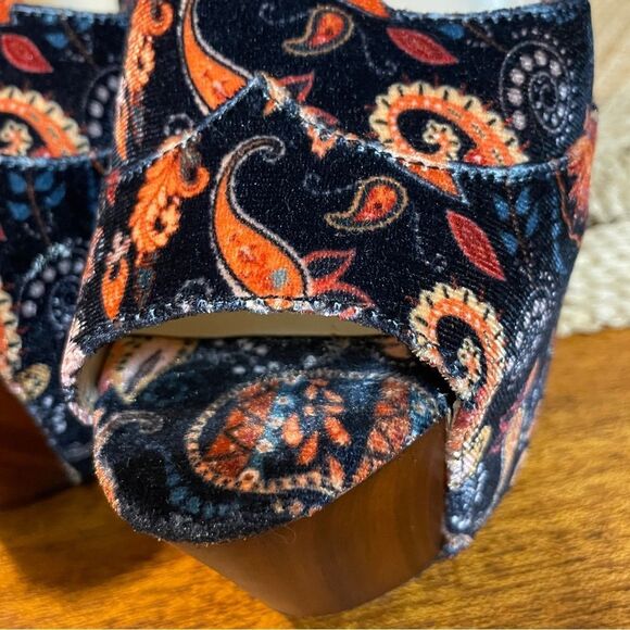 Jessica Simpson The Dany Paisley Print Platform Block Heel T-Strap Sandals 9 - Picture 12 of 16